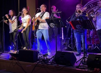 Charitativní koncert kapely Endee vynesl 19.650 Kč